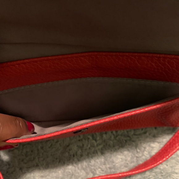 Crossbody - Picture 4 of 6